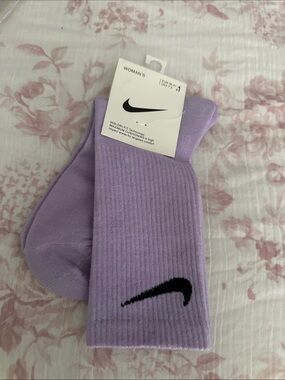 Nike Lavender Crew Athletic Socks with Black Swoosh
